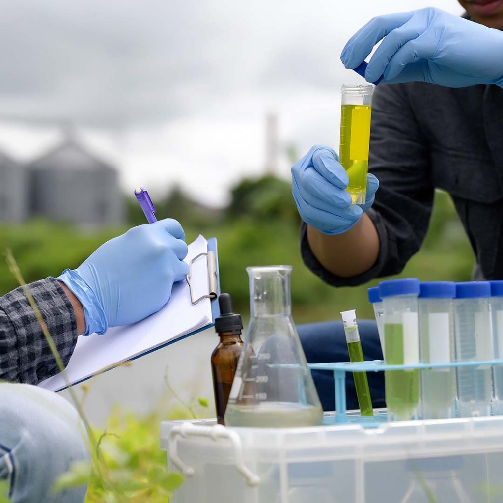 Við seljum ATP- og aðra mæla ásamt pinnum og öðrum búnaði. Getum einnig mætt á stað og mælt ATP, listeríu og leiðni í sápukerfum